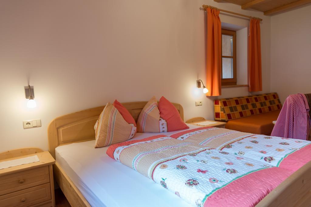 Farm stay Zu Schgagul Castelrotto